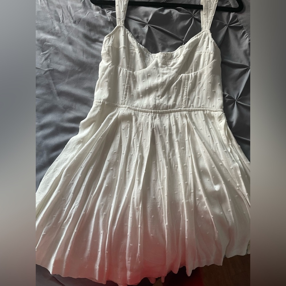 NWT Aqua white dress. Size medium